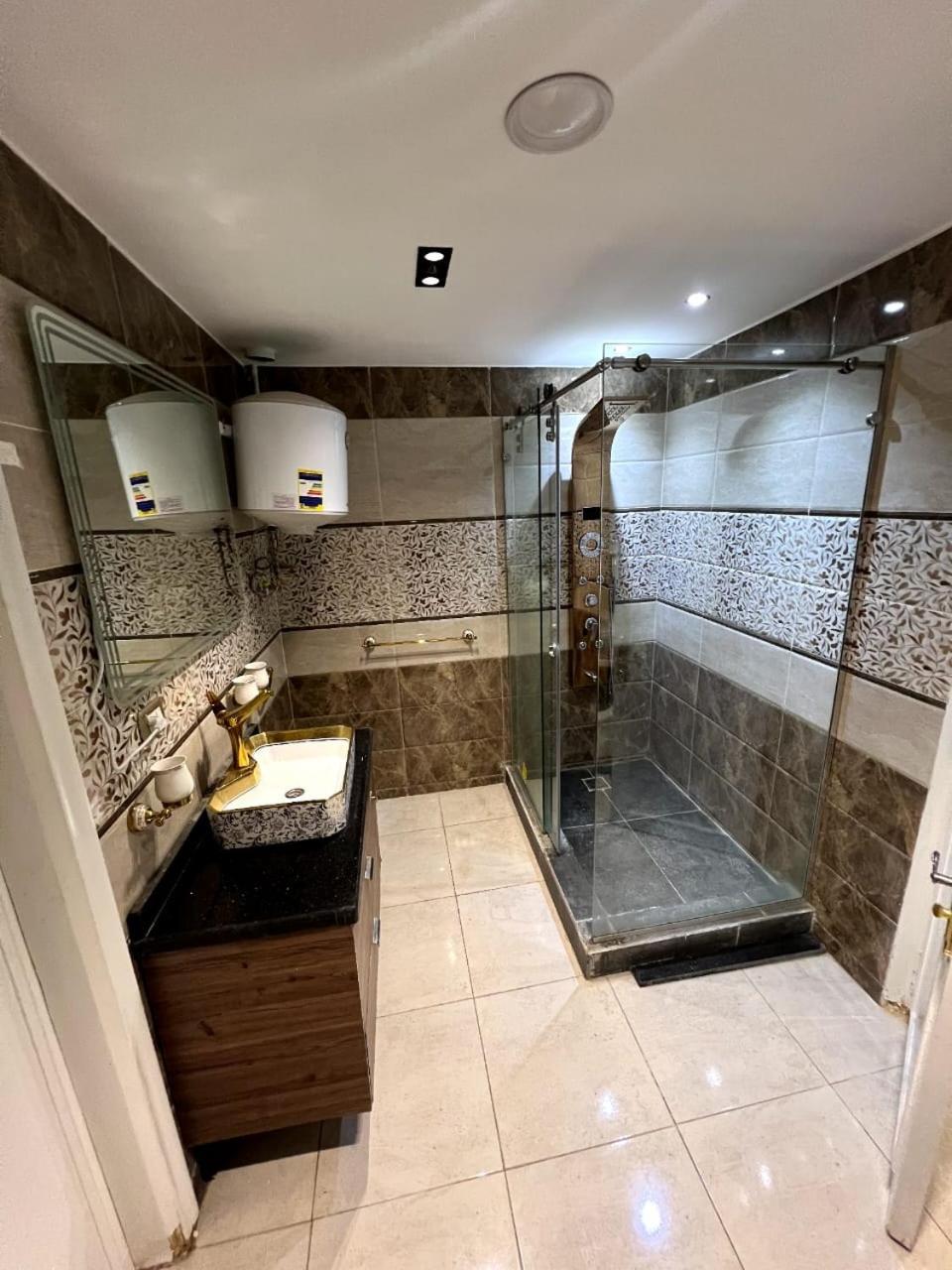 شقة Wonderful 2bedroom Front Of Stars Mall 3