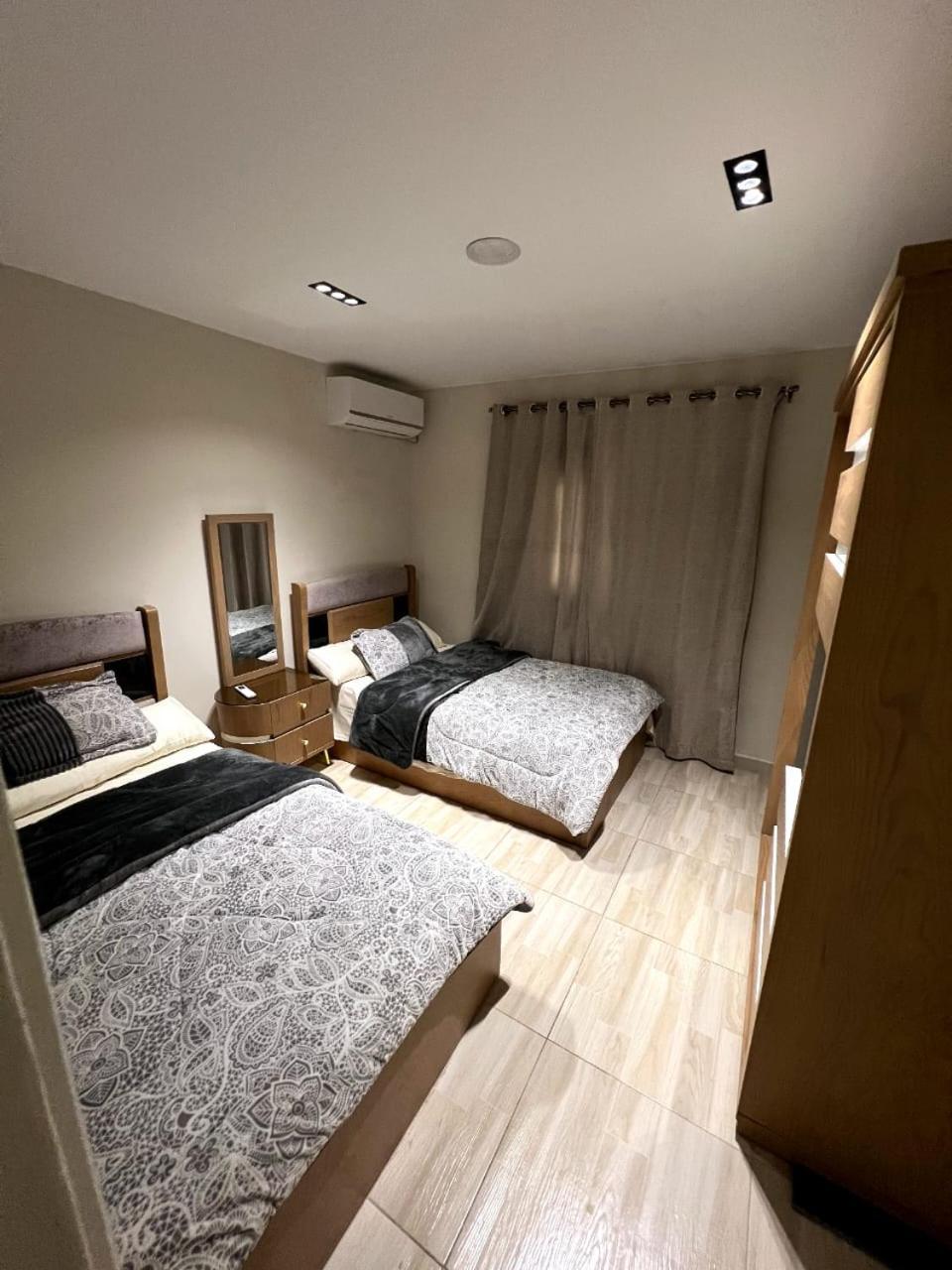 شقة Wonderful 2bedroom Front Of Stars Mall 3 *