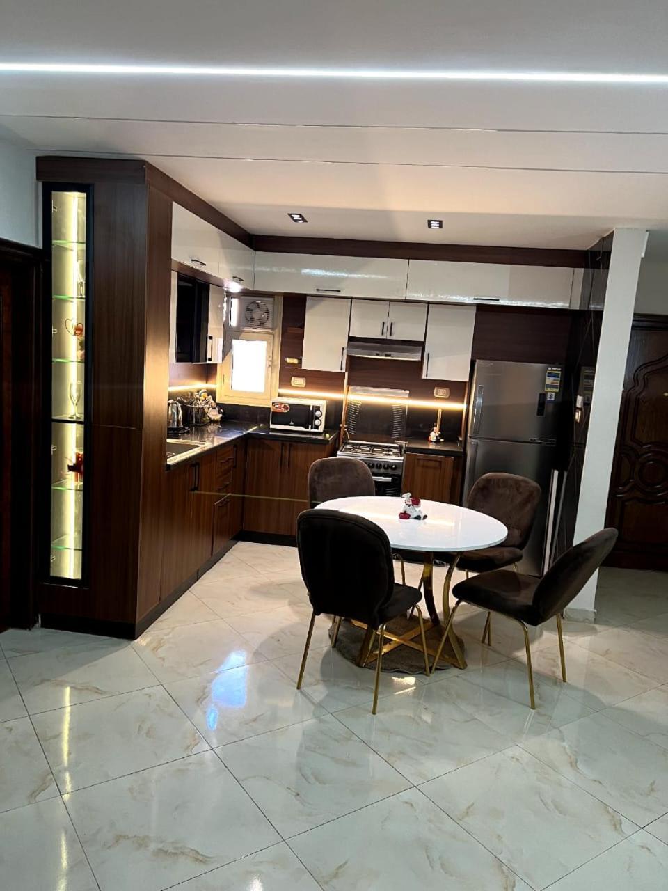 شقة Wonderful 2bedroom Front Of Stars Mall 3